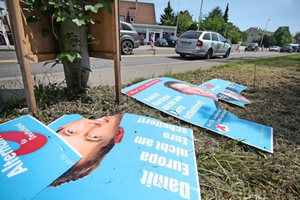 media.media.e3ceded5-edbc-4068-badf-b2791f5008a9.original1024 Zerstörung von AfD-Wahlplakaten